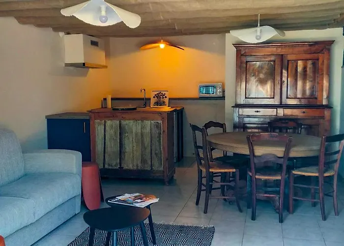 De L'etang De Bages Au Massif De La Clape Apartament